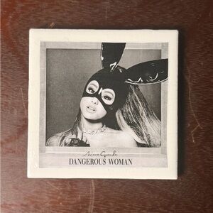 Album coaster -Ariana Granda